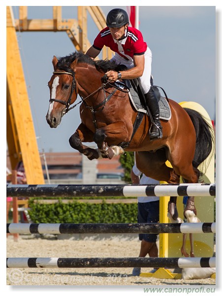 Poh�r n�rodov - Pezinok