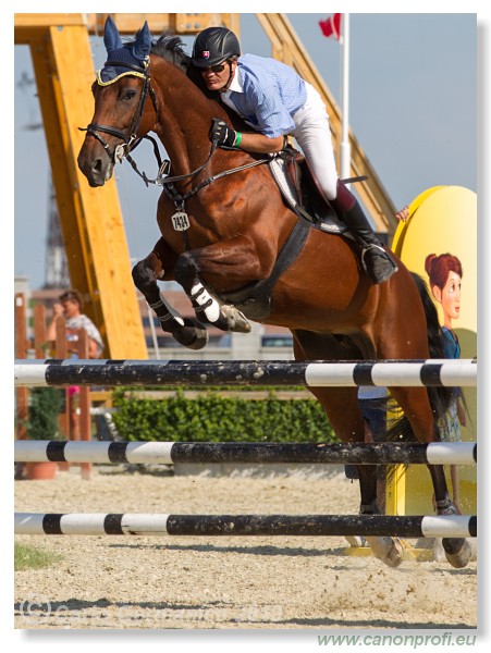 Poh�r n�rodov - Pezinok