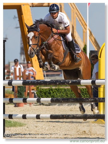 Poh�r n�rodov - Pezinok