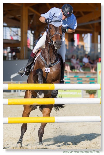 Poh�r n�rodov - Pezinok