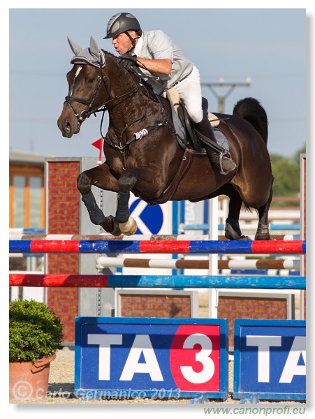 Poh�r n�rodov - Pezinok