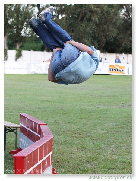 Jumping mimo programu