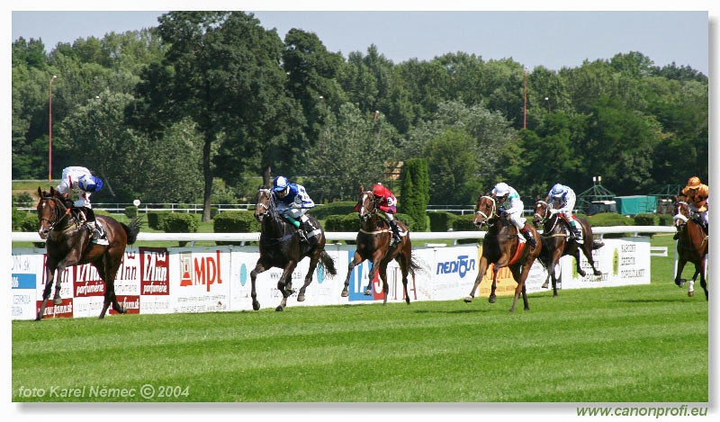 Bratislava - 18. jla 2004