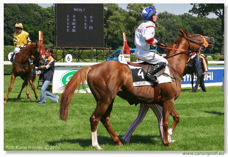 Bratislava - 18. jla 2004