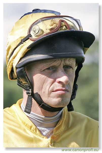 E - Eddery ... Eliáš