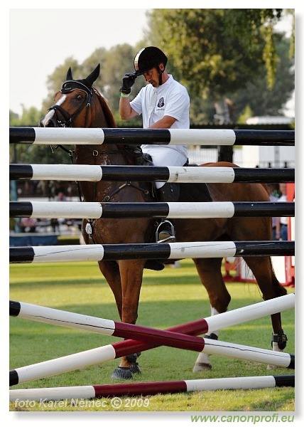 Six Bar Competition