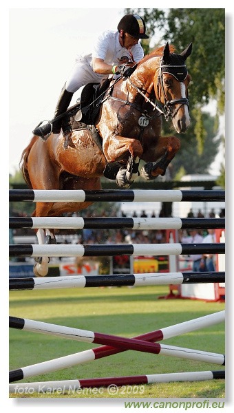 Six Bar Competition