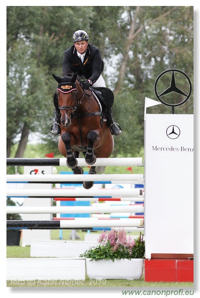 Six Bar Competition