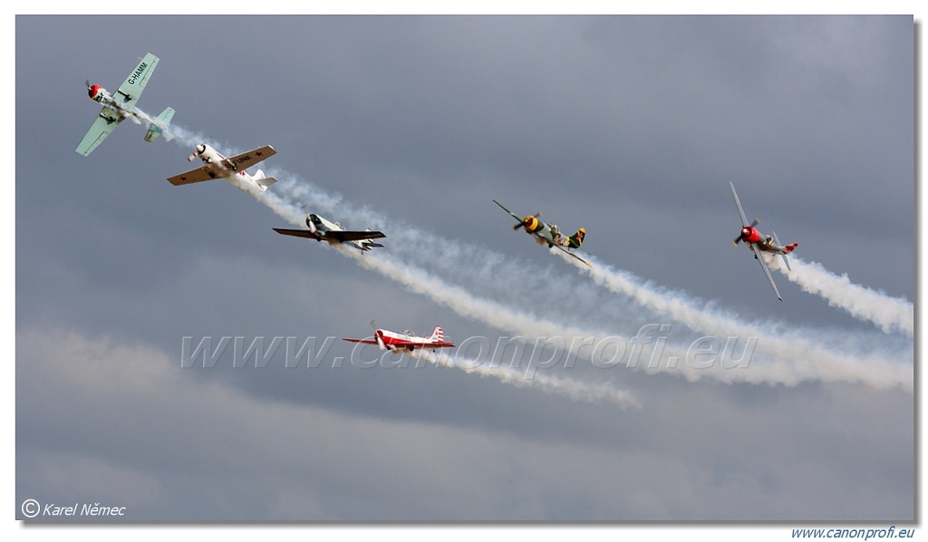 Aerostars Formation Aerobatic Team - 6x Yakovlev Yak-52 TW