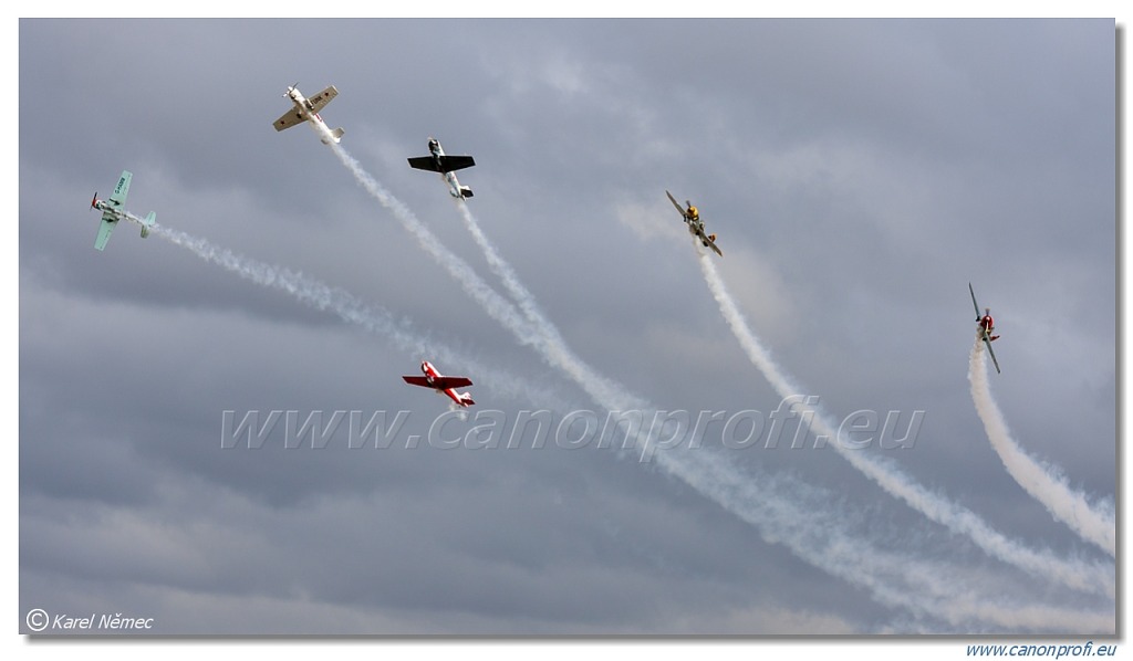 Aerostars Formation Aerobatic Team - 6x Yakovlev Yak-52 TW