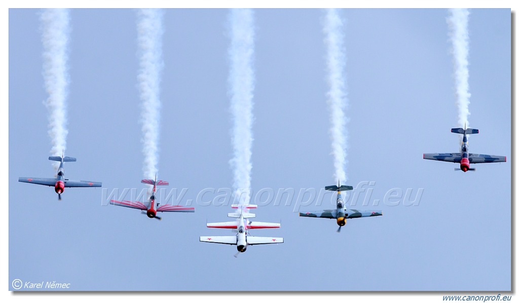 Aerostars Formation Aerobatic Team - 6x Yakovlev Yak-52 TW