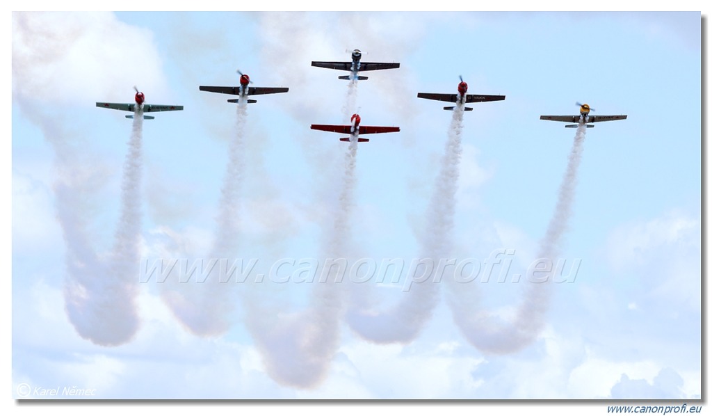 Aerostars Formation Aerobatic Team - 6x Yakovlev Yak-52 TW