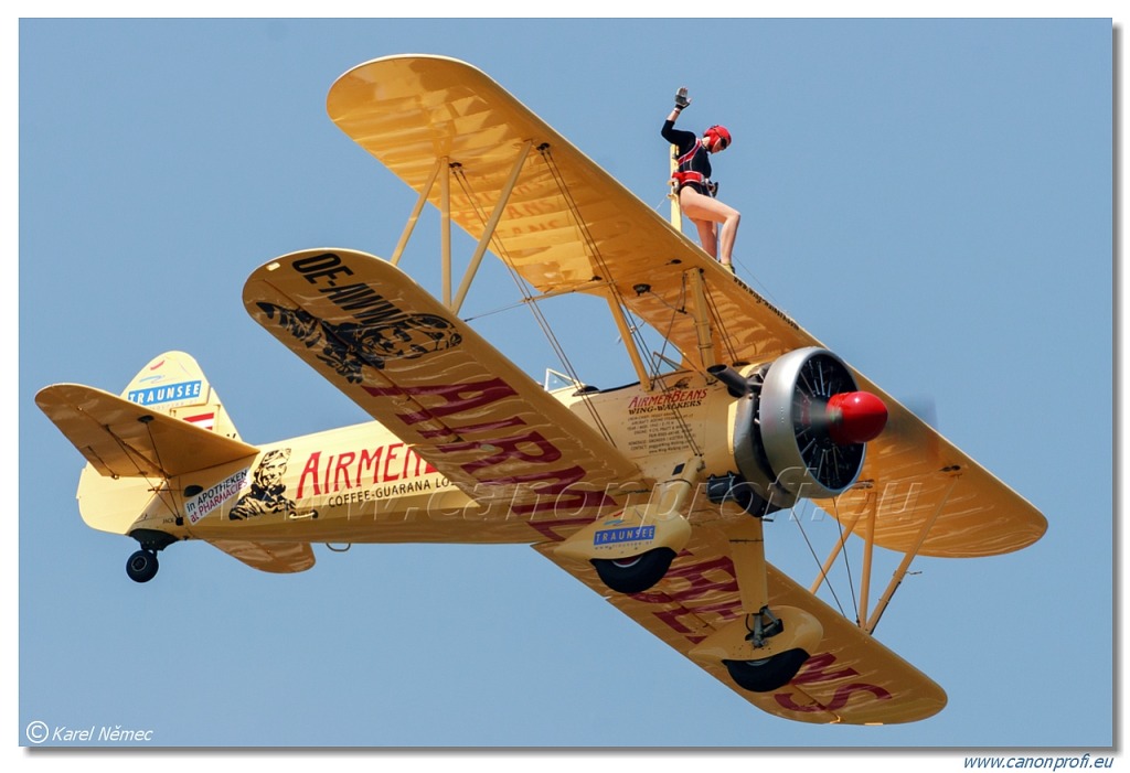 AirmenBeans Wing Walkers – Boeing PT-17 Stearman