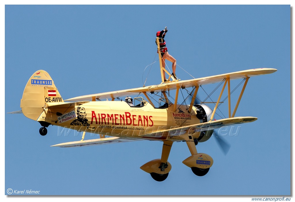 AirmenBeans Wing Walkers – Boeing PT-17 Stearman