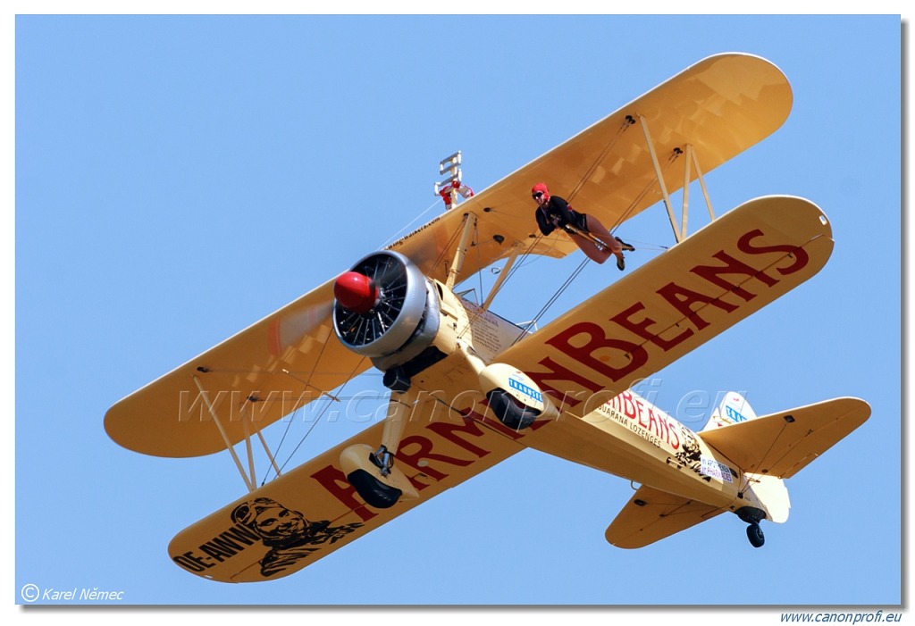 AirmenBeans Wing Walkers – Boeing PT-17 Stearman