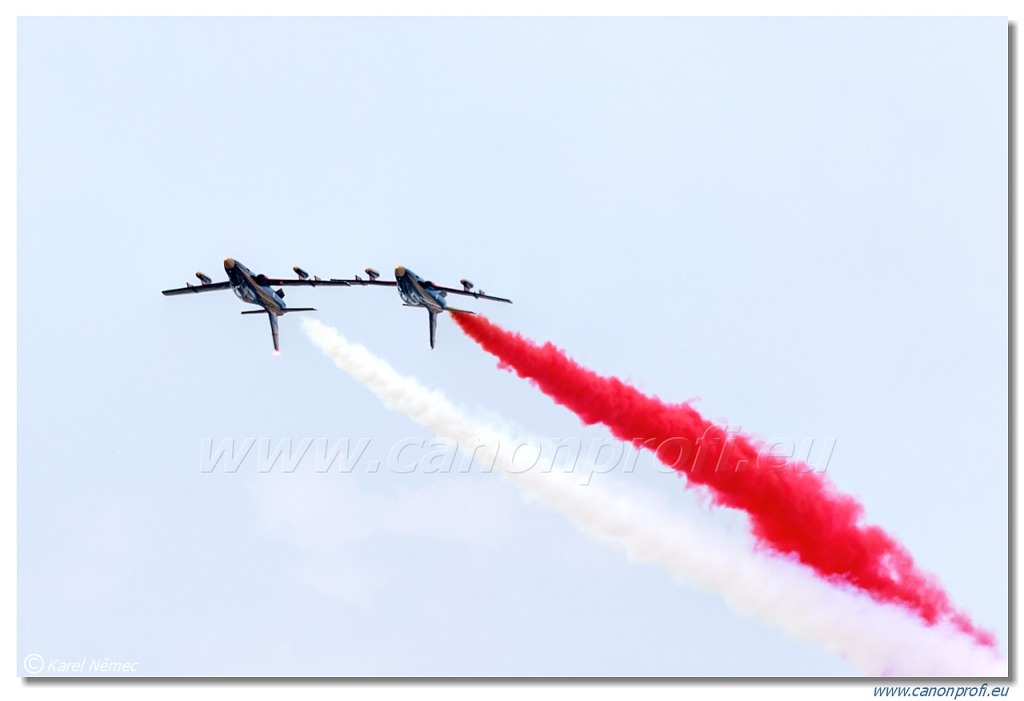 Al Fursan UAE aerobatic display team (The Knights) – 7x Aermacchi MB-339NAT