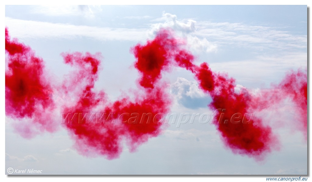 Al Fursan UAE aerobatic display team (The Knights) – 7x Aermacchi MB-339NAT