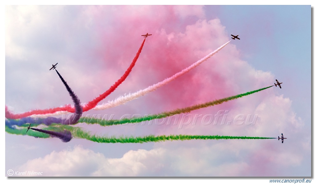 Al Fursan UAE aerobatic display team (The Knights) – 7x Aermacchi MB-339NAT