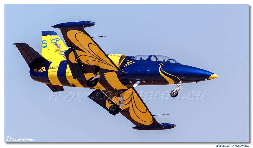 Baltic Bees Jet Team -  5x Aero L-39C Albatros