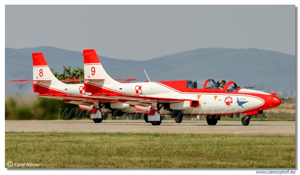 Zespół akrobacyjny Biało-Czerwone Iskry - 7x PZL TS-11 Iskra