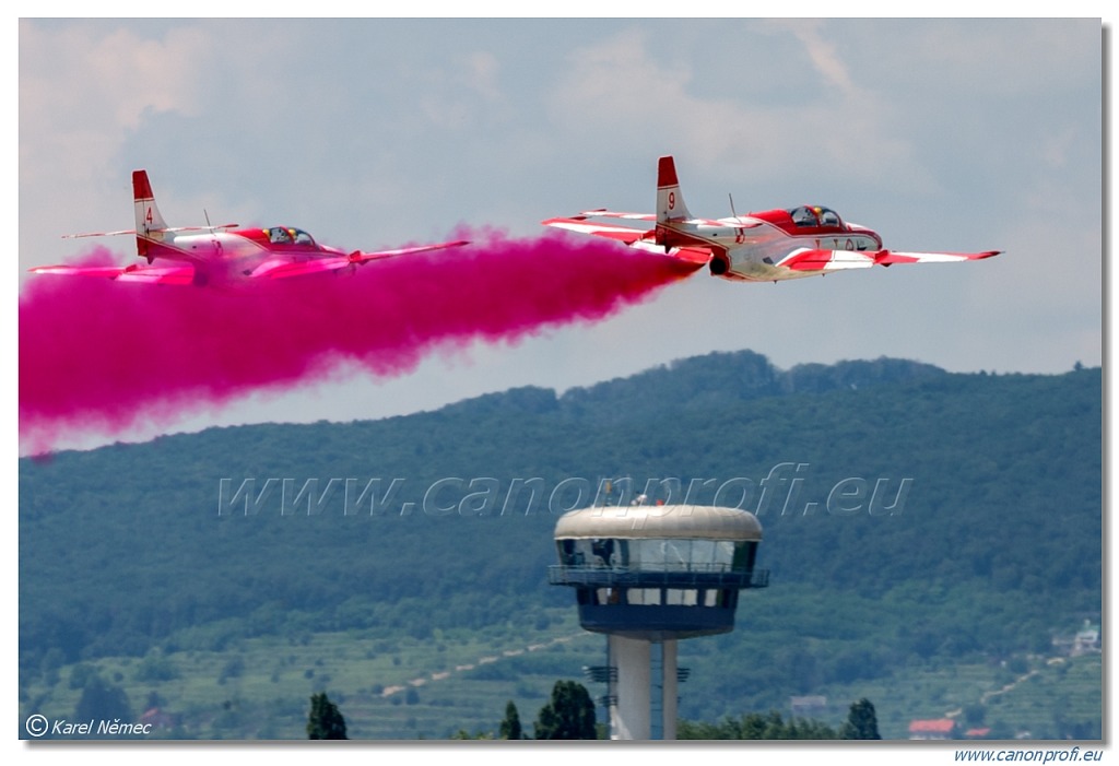 Zespół akrobacyjny Biało-Czerwone Iskry - 7x PZL TS-11 Iskra