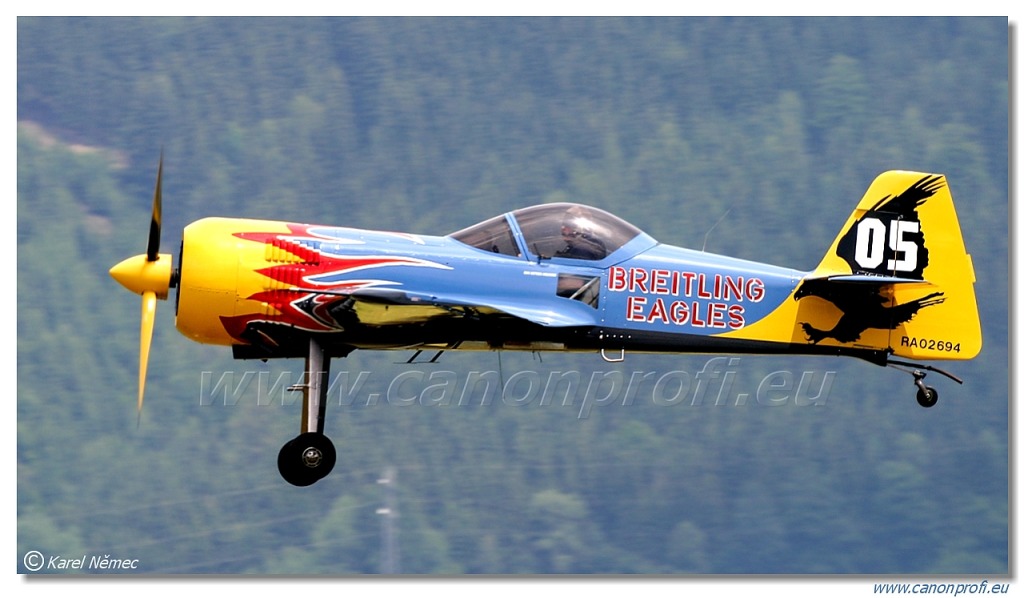 Breitling Eagles - 5x Sukhoi Su-29