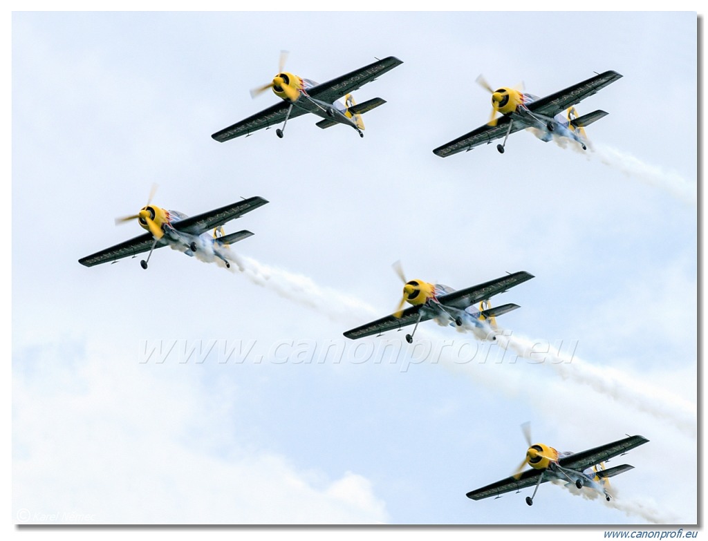 Breitling Eagles - 5x Sukhoi Su-29