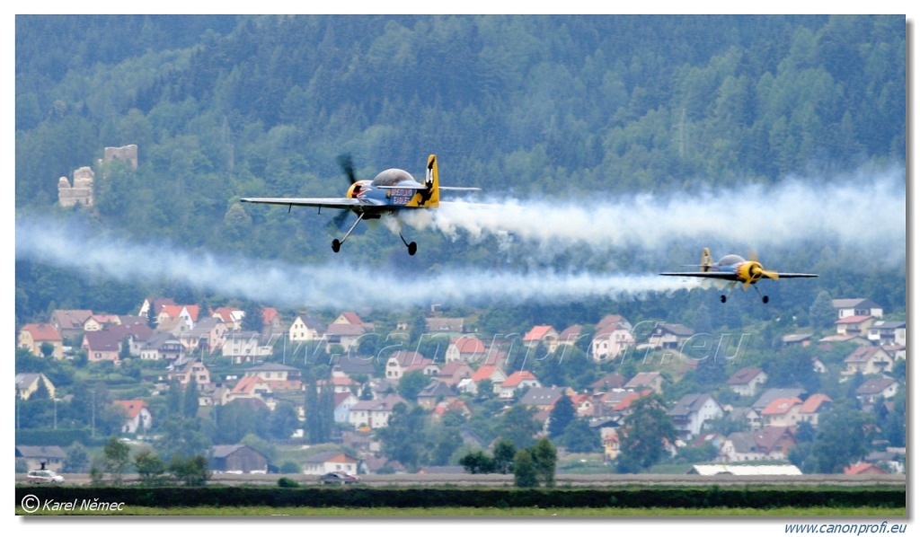 Breitling Eagles - 5x Sukhoi Su-29