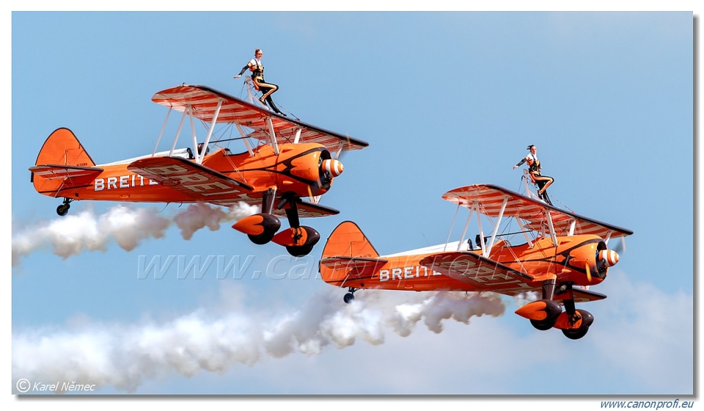 Breitling Wingwalkers - Boeing PT-17 Kaydet (A75N1)