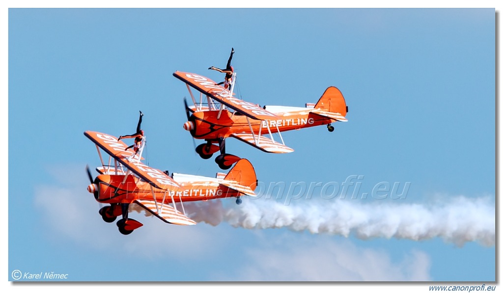 Breitling Wingwalkers - Boeing PT-17 Kaydet (A75N1)