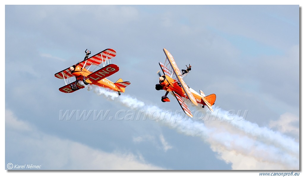 Breitling Wingwalkers - Boeing PT-17 Kaydet (A75N1)