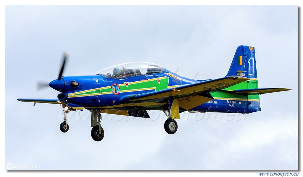 Esquadrliha da Fumaca (Smoke Squadron) - 7x Embraer EMB-314 (A-29 Super Tucano)