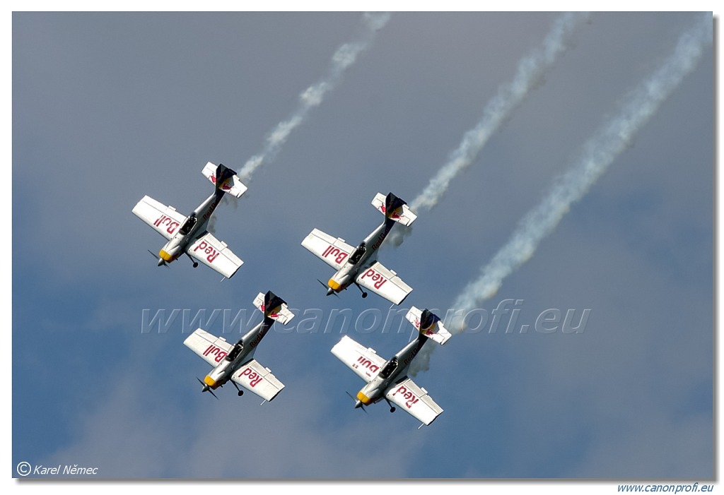 Flying Bulls Aerobatics Team - 4x Zlin Z-50LX