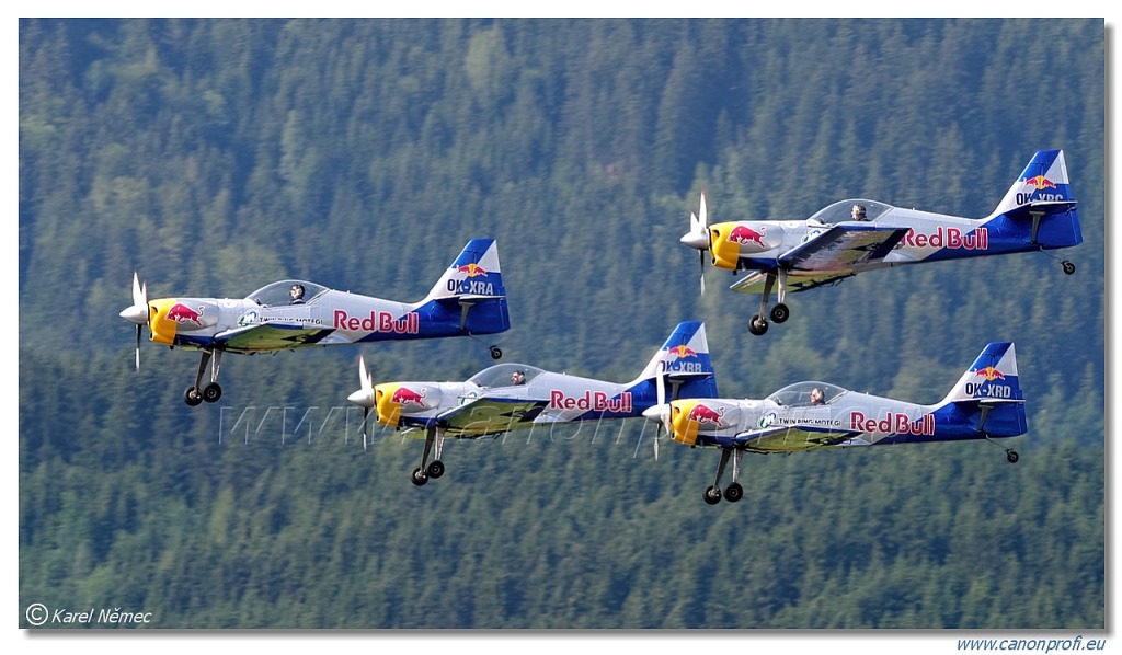 Flying Bulls Aerobatics Team - 4x Zlin Z-50LX