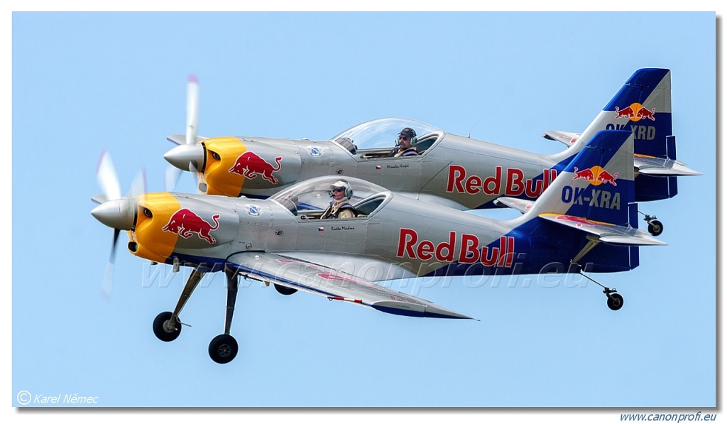 Flying Bulls Aerobatics Team - 4x Zlin Z-50LX