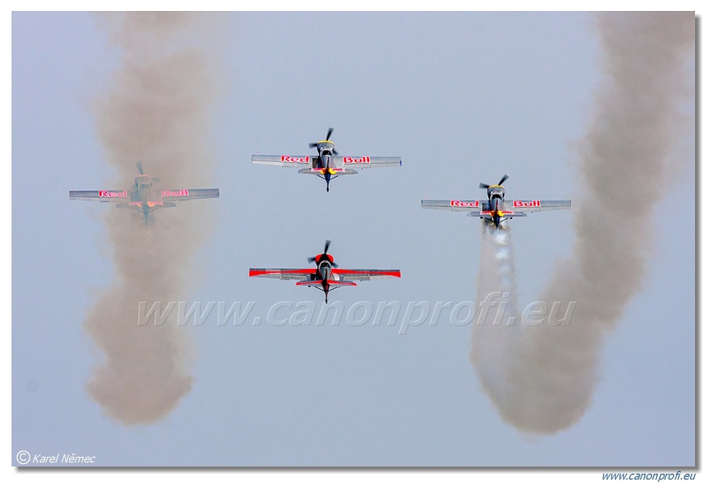 Flying Bulls Aerobatics Team - 4x Zlin Z-50LX