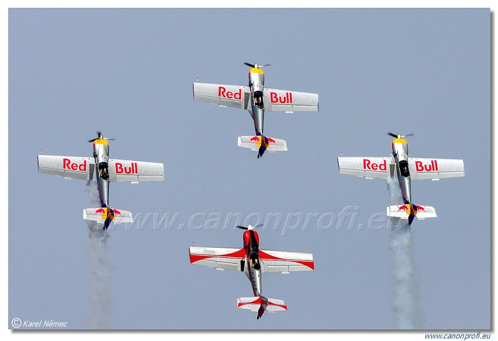 Flying Bulls Aerobatics Team - 4x Zlin Z-50LX