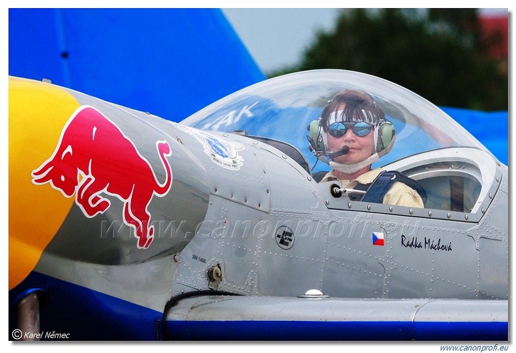 Flying Bulls Aerobatics Team - 4x Zlin Z-50LX