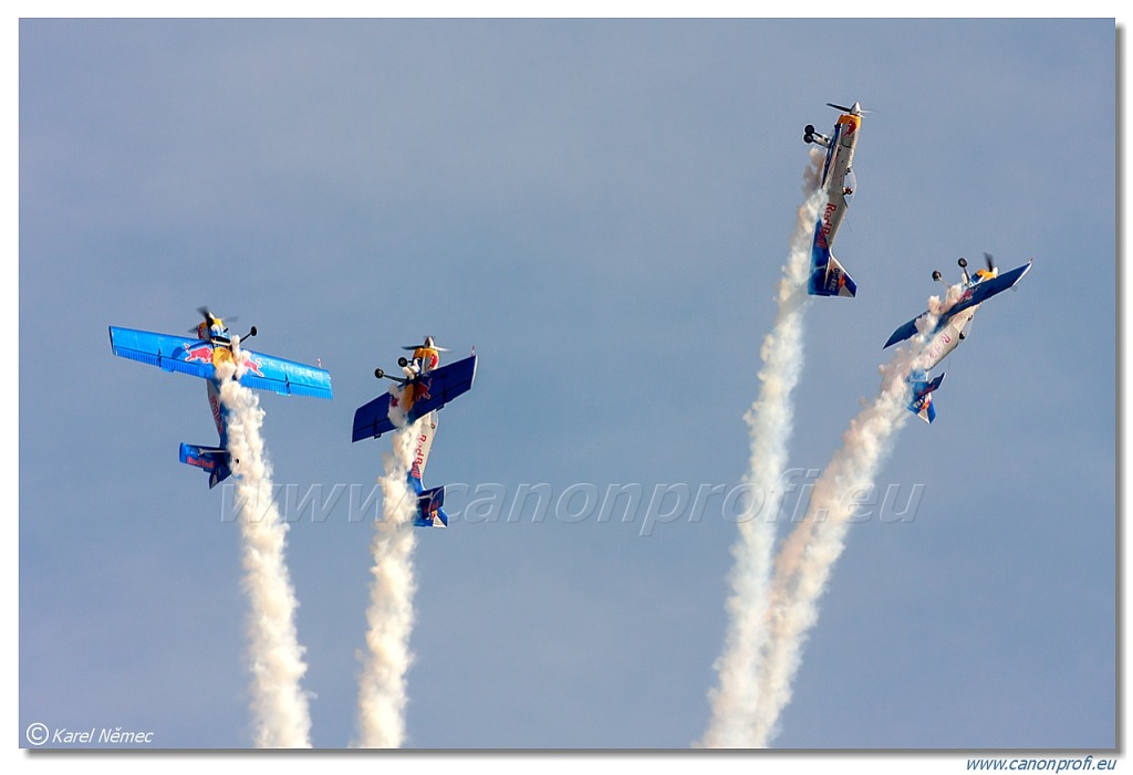 Flying Bulls Aerobatics Team - 4x Zlin Z-50LX