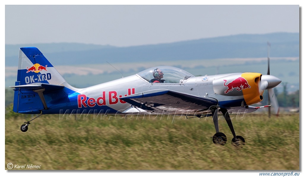 Flying Bulls Aerobatics Team - 4x Zlin Z-50LX
