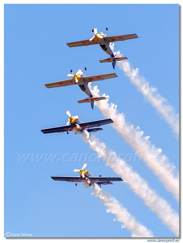 Flying Bulls Aerobatics Team - 4x Zlin Z-50LX