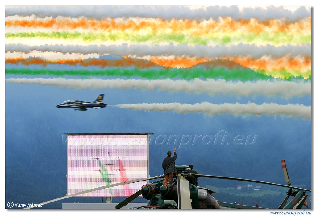 Frecce Tricolori - 9x Aermacchi MB-339-A/PAN