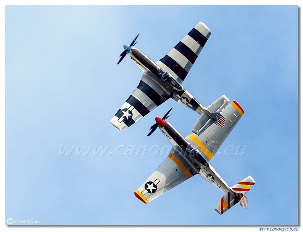 Horsemen Flight Team – 3x North American P-51D Mustang