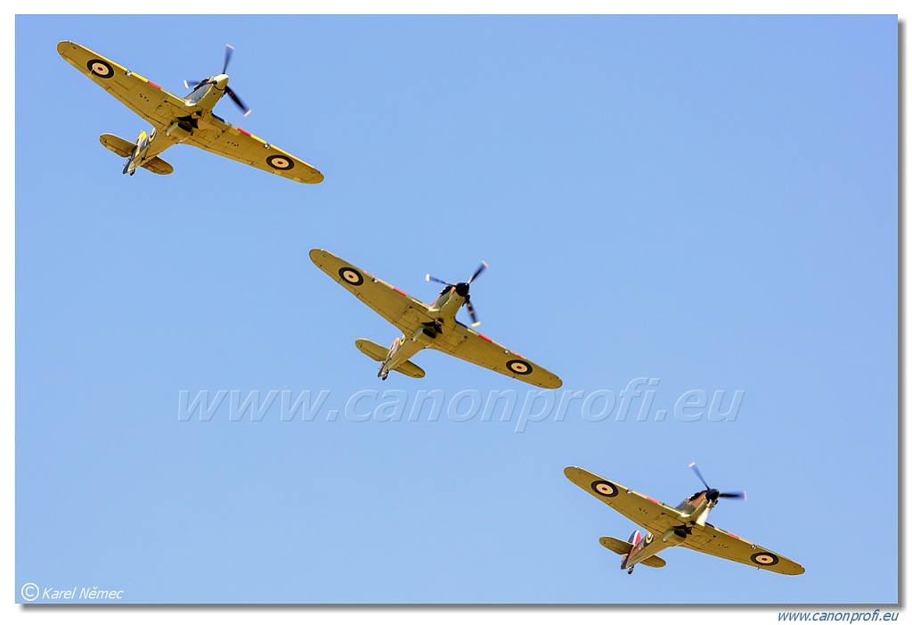 Battle of Britain Memorial Flight - 4x Hurricanes