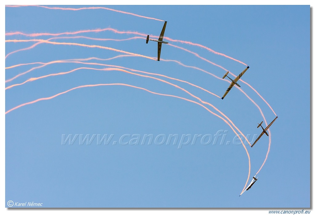 Očovskí Bačovia - 4x Let L-13 Blaník, L-23 Super Blaník, Z-37, Z-137T