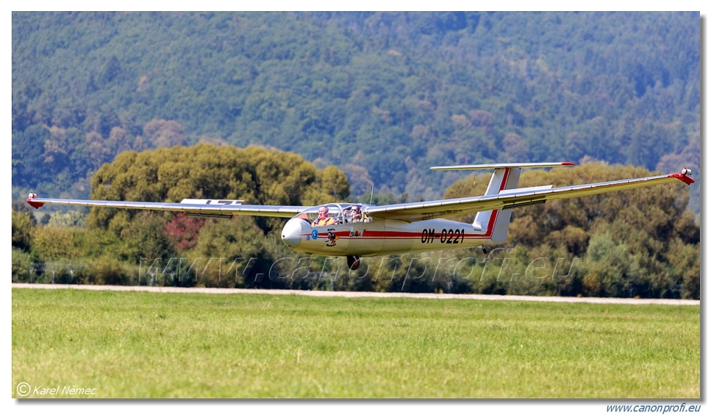 Očovskí Bačovia - 4x Let L-13 Blaník, L-23 Super Blaník, Z-37, Z-137T
