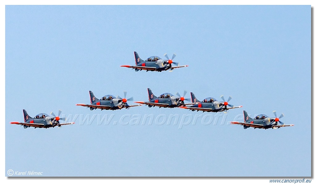 Zespół akrobacyjny Orlik – 8x PZL-130 Orlik