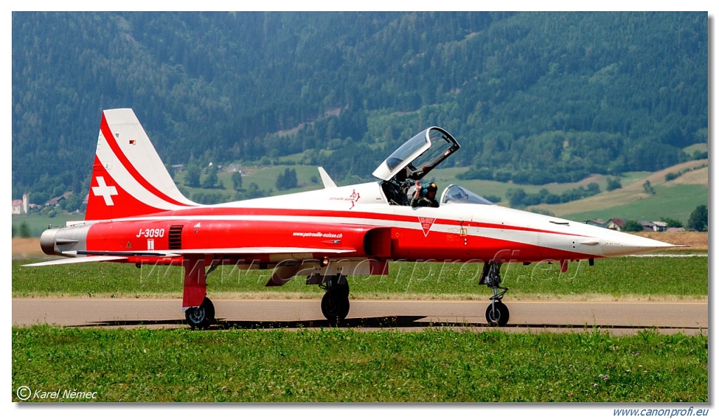 Patrouille Suisse - 6x Northrop F-5E Tiger