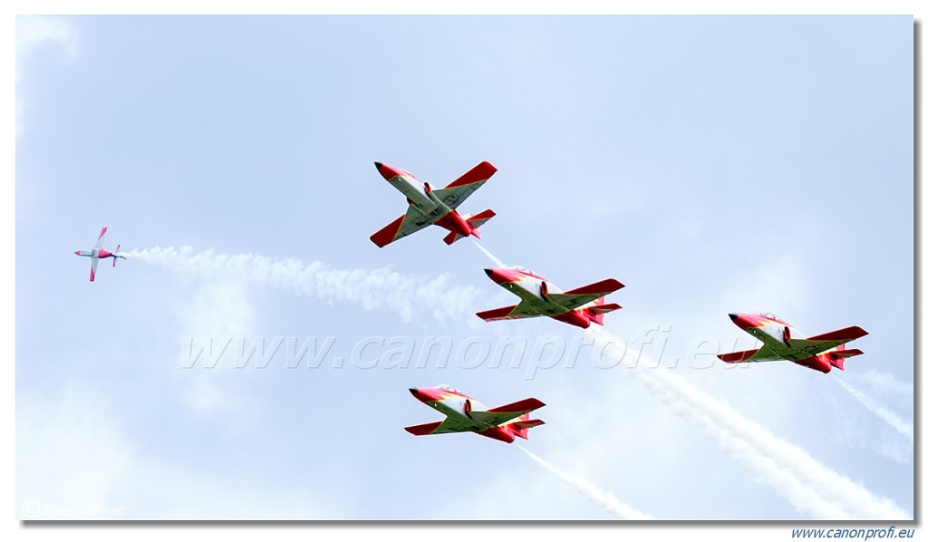 Patrulla Águila – 7x CASA C-101