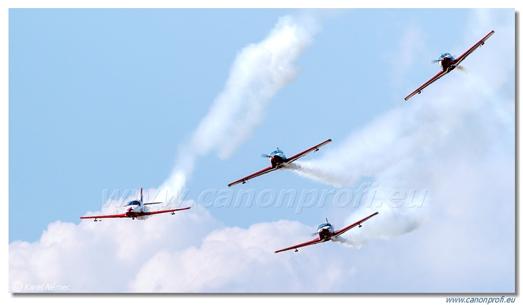 Pioneer Team - 4x Alpi Aviation Pioneer 330 Acro